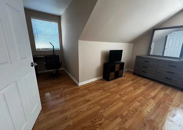 Spacious 3 Bedroom Ewing Home -Quiet
