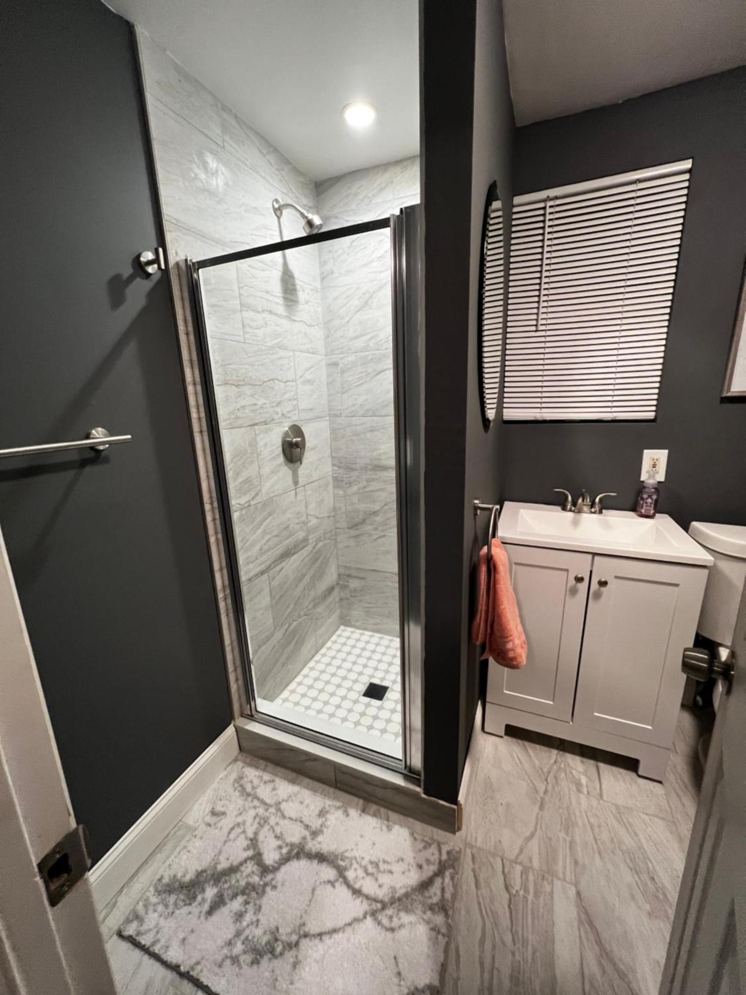 Spacious 3 Bedroom Ewing -quiet Hébergement de vacances